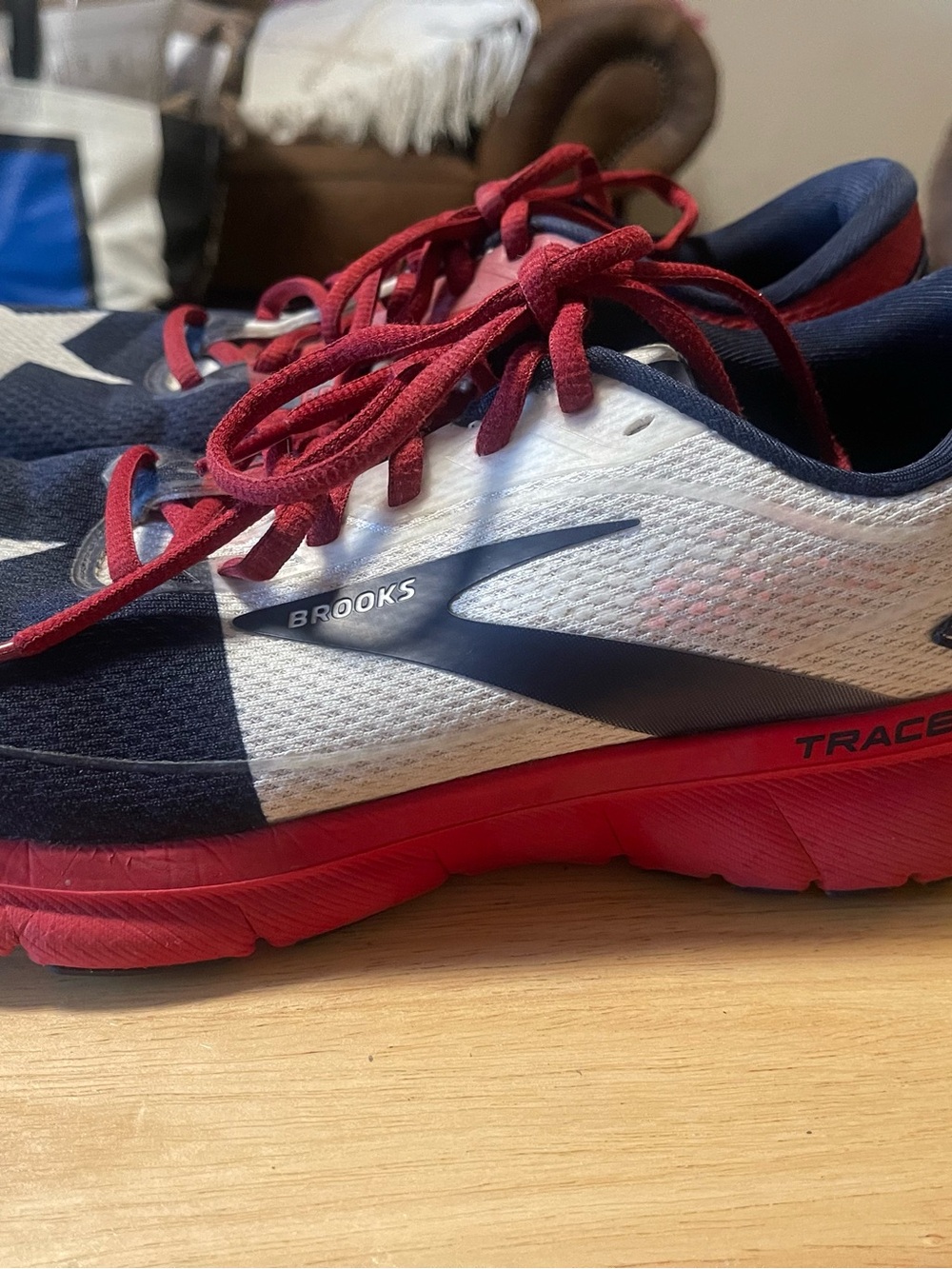 Brooks Trace 2 Texas Star Running Shoes Mens 9 USA Red White Blue 1103881D689